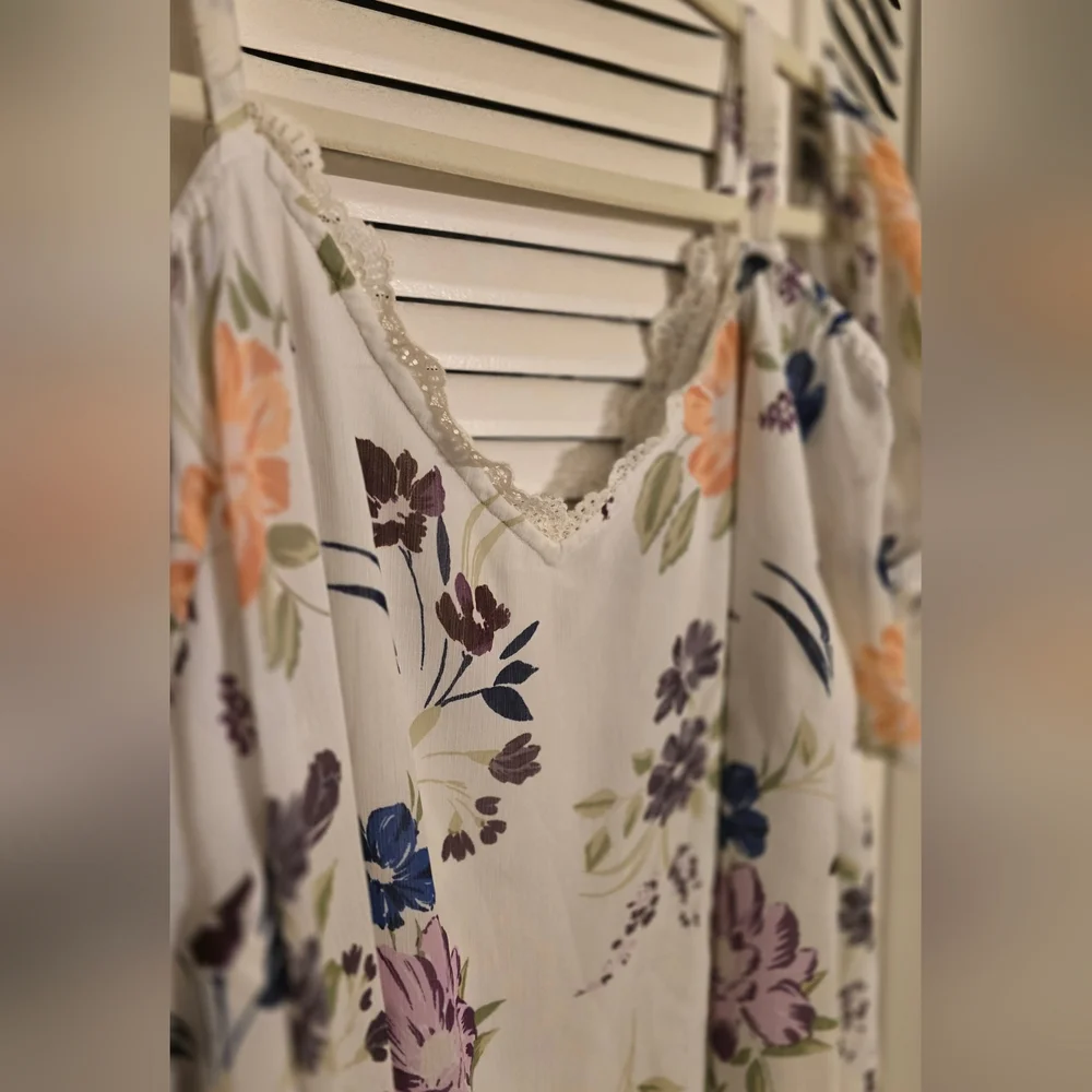Torrid Floral Off-Shoulder Women's Top - Picture 13 of 14
